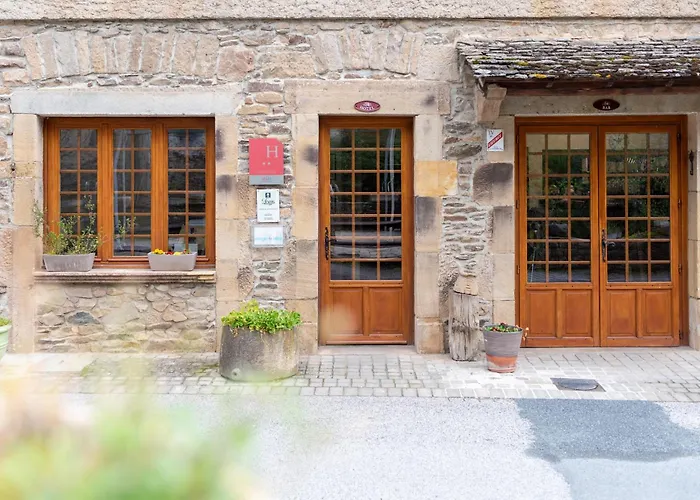 Hôtel Restaurant Le Relays du Chasteau - Logis Hôtel